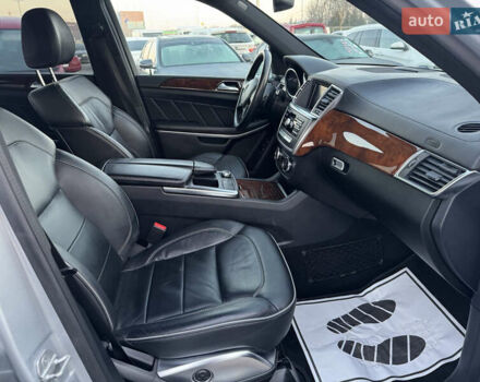 Серый Мерседес ГЛ-класс, объемом двигателя 3 л и пробегом 226 тыс. км за 24400 $, фото 19 на Automoto.ua