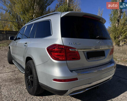 Мерседес ГЛ-класс 2013 в Одессе на Automoto.ua Серый Мерседес ГЛ-класс, объемом двигателя 3 л и пробегом 240 тыс. км за 15000 $, фото 2 на Automoto.ua