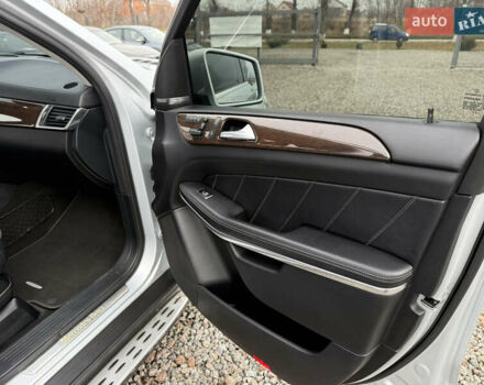 Серый Мерседес ГЛ-класс, объемом двигателя 4.66 л и пробегом 225 тыс. км за 19999 $, фото 26 на Automoto.ua