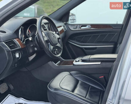 Серый Мерседес ГЛ-класс, объемом двигателя 3 л и пробегом 226 тыс. км за 24400 $, фото 13 на Automoto.ua