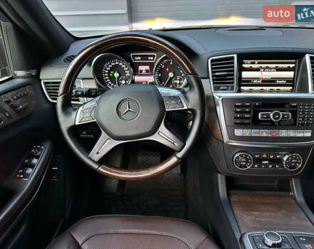 Серый Мерседес ГЛ-класс, объемом двигателя 3 л и пробегом 217 тыс. км за 28450 $, фото 46 на Automoto.ua