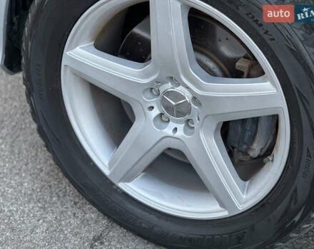 Серый Мерседес ГЛ-класс, объемом двигателя 3 л и пробегом 226 тыс. км за 24400 $, фото 28 на Automoto.ua