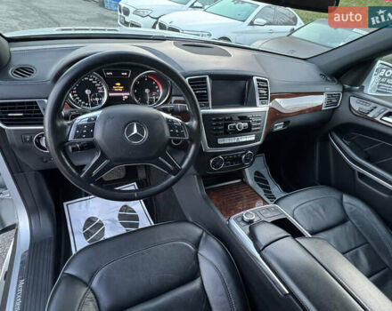 Серый Мерседес ГЛ-класс, объемом двигателя 3 л и пробегом 226 тыс. км за 24400 $, фото 15 на Automoto.ua