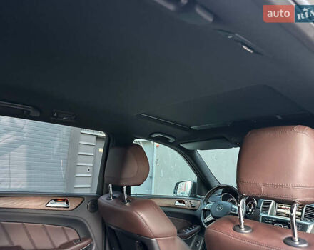 Серый Мерседес ГЛ-класс, объемом двигателя 3 л и пробегом 217 тыс. км за 28450 $, фото 74 на Automoto.ua