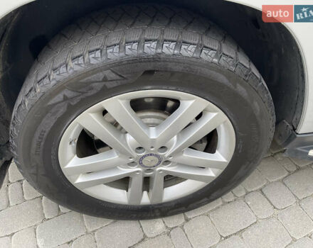 Серый Мерседес ГЛ-класс, объемом двигателя 3 л и пробегом 240 тыс. км за 22900 $, фото 13 на Automoto.ua