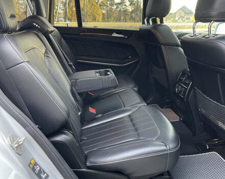 Серый Мерседес ГЛ-класс, объемом двигателя 3 л и пробегом 240 тыс. км за 22900 $, фото 33 на Automoto.ua