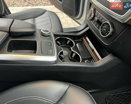 Серый Мерседес ГЛ-класс, объемом двигателя 3 л и пробегом 153 тыс. км за 23700 $, фото 28 на Automoto.ua