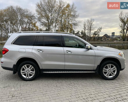 Серый Мерседес ГЛ-класс, объемом двигателя 3 л и пробегом 240 тыс. км за 22900 $, фото 4 на Automoto.ua