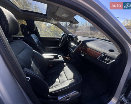 Мерседес ГЛ-класс 2013 в Одессе на Automoto.ua Серый Мерседес ГЛ-класс, объемом двигателя 3 л и пробегом 240 тыс. км за 15000 $, фото 11 на Automoto.ua