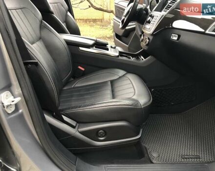 Серый Мерседес ГЛ-класс, объемом двигателя 4.7 л и пробегом 281 тыс. км за 21500 $, фото 36 на Automoto.ua