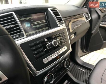 Серый Мерседес ГЛ-класс, объемом двигателя 4.7 л и пробегом 281 тыс. км за 21500 $, фото 48 на Automoto.ua