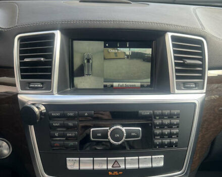 Мерседес ГЛ-класс 2014 в Коростене на Automoto.ua Серый Мерседес ГЛ-класс, объемом двигателя 3 л и пробегом 140 тыс. км за 29999 $, фото 12 на Automoto.ua