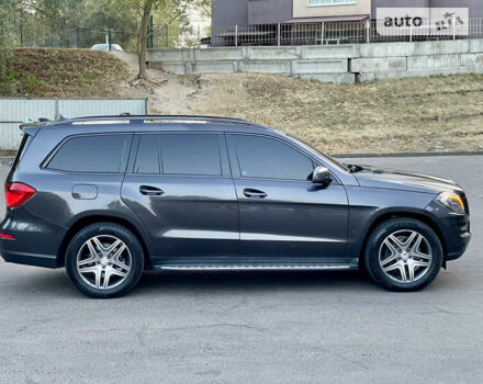 Мерседес ГЛ-класс 2014 в Киеве на Automoto.ua Серый Мерседес ГЛ-класс, объемом двигателя 4.66 л и пробегом 147 тыс. км за 22999 $, фото 3 на Automoto.ua