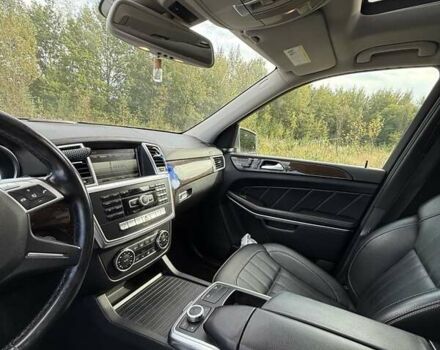 Сірий Мерседес ГЛ-Клас, об'ємом двигуна 4.66 л та пробігом 325 тис. км за 27000 $, фото 12 на Automoto.ua