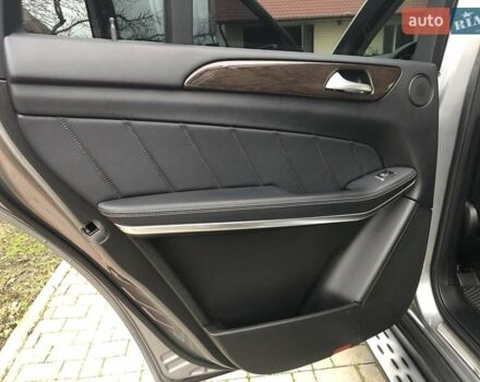 Серый Мерседес ГЛ-класс, объемом двигателя 4.7 л и пробегом 281 тыс. км за 21500 $, фото 25 на Automoto.ua