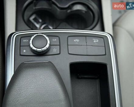 Серый Мерседес ГЛ-класс, объемом двигателя 2.99 л и пробегом 224 тыс. км за 25500 $, фото 15 на Automoto.ua