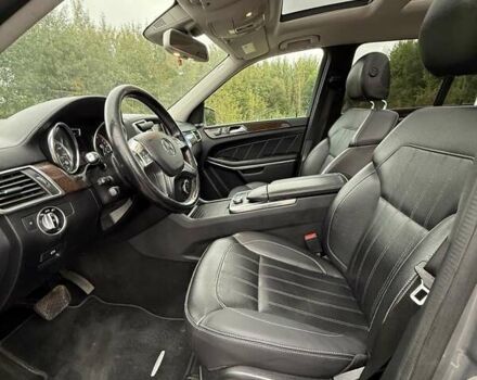 Сірий Мерседес ГЛ-Клас, об'ємом двигуна 4.66 л та пробігом 325 тис. км за 27000 $, фото 13 на Automoto.ua