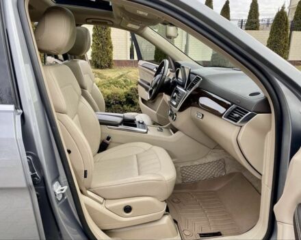 Серый Мерседес ГЛ-класс, объемом двигателя 3 л и пробегом 225 тыс. км за 24000 $, фото 4 на Automoto.ua