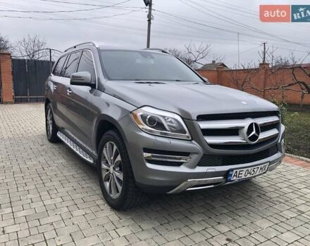 Серый Мерседес ГЛ-класс, объемом двигателя 4.7 л и пробегом 281 тыс. км за 21500 $, фото 3 на Automoto.ua