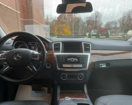 Серый Мерседес ГЛ-класс, объемом двигателя 3 л и пробегом 84 тыс. км за 7000 $, фото 9 на Automoto.ua