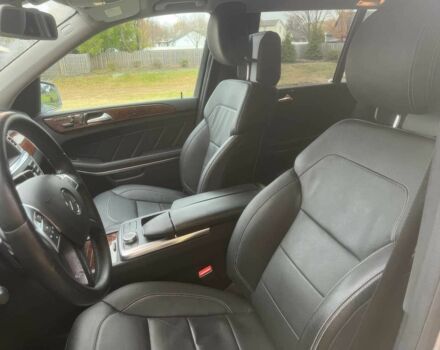 Серый Мерседес ГЛ-класс, объемом двигателя 3 л и пробегом 84 тыс. км за 7000 $, фото 10 на Automoto.ua