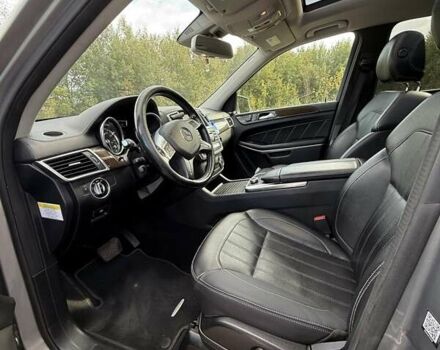 Сірий Мерседес ГЛ-Клас, об'ємом двигуна 4.66 л та пробігом 325 тис. км за 27000 $, фото 4 на Automoto.ua