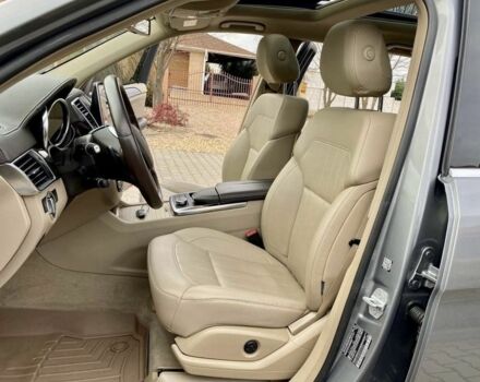 Серый Мерседес ГЛ-класс, объемом двигателя 3 л и пробегом 225 тыс. км за 24000 $, фото 3 на Automoto.ua