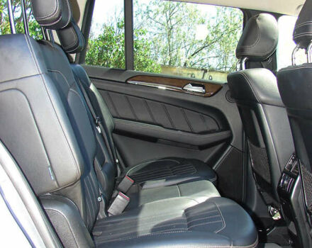 Сірий Мерседес ГЛ-Клас, об'ємом двигуна 3 л та пробігом 209 тис. км за 18900 $, фото 25 на Automoto.ua