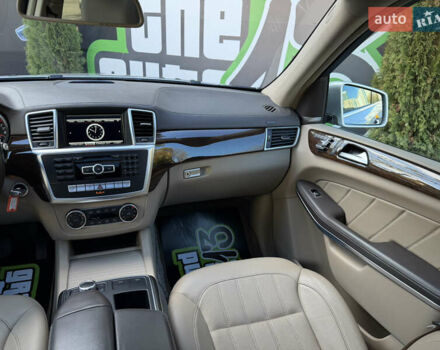 Сірий Мерседес ГЛ-Клас, об'ємом двигуна 4.66 л та пробігом 158 тис. км за 18990 $, фото 16 на Automoto.ua
