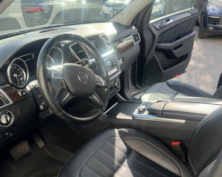 Мерседес ГЛ-класс 2014 в Коростене на Automoto.ua Серый Мерседес ГЛ-класс, объемом двигателя 3 л и пробегом 140 тыс. км за 29999 $, фото 14 на Automoto.ua
