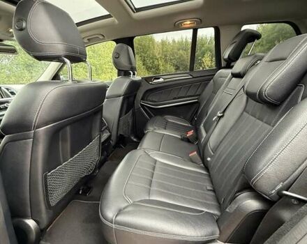 Сірий Мерседес ГЛ-Клас, об'ємом двигуна 4.66 л та пробігом 325 тис. км за 27000 $, фото 5 на Automoto.ua