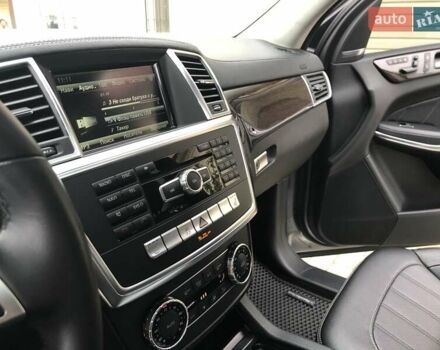 Серый Мерседес ГЛ-класс, объемом двигателя 4.7 л и пробегом 281 тыс. км за 21500 $, фото 83 на Automoto.ua