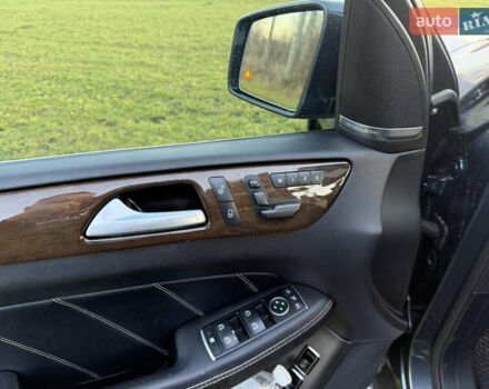 Сірий Мерседес ГЛ-Клас, об'ємом двигуна 2.99 л та пробігом 260 тис. км за 25000 $, фото 33 на Automoto.ua