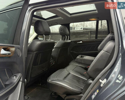 Серый Мерседес ГЛ-класс, объемом двигателя 3 л и пробегом 250 тыс. км за 24700 $, фото 64 на Automoto.ua