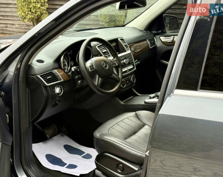 Серый Мерседес ГЛ-класс, объемом двигателя 3 л и пробегом 250 тыс. км за 24700 $, фото 40 на Automoto.ua