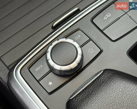 Серый Мерседес ГЛ-класс, объемом двигателя 3 л и пробегом 250 тыс. км за 24700 $, фото 56 на Automoto.ua