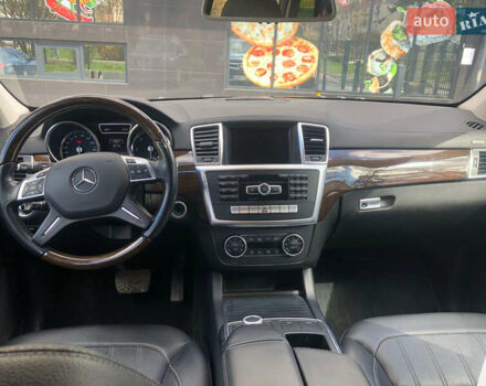 Серый Мерседес ГЛ-класс, объемом двигателя 2.99 л и пробегом 302 тыс. км за 28900 $, фото 6 на Automoto.ua