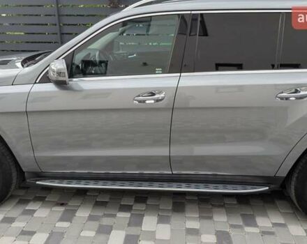 Серый Мерседес ГЛ-класс, объемом двигателя 3 л и пробегом 113 тыс. км за 30000 $, фото 6 на Automoto.ua