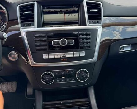 Серый Мерседес ГЛ-класс, объемом двигателя 3 л и пробегом 73 тыс. км за 13000 $, фото 9 на Automoto.ua