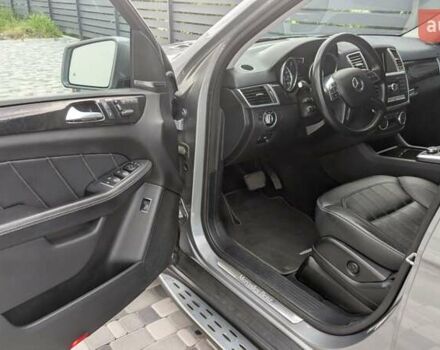 Серый Мерседес ГЛ-класс, объемом двигателя 3 л и пробегом 113 тыс. км за 30000 $, фото 8 на Automoto.ua