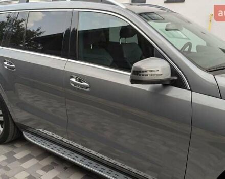 Серый Мерседес ГЛ-класс, объемом двигателя 3 л и пробегом 113 тыс. км за 30000 $, фото 3 на Automoto.ua