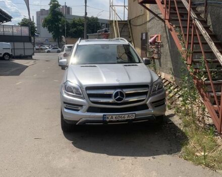 Мерседес ГЛ-класс 2015 в Киеве на Automoto.ua Серый Мерседес ГЛ-класс, объемом двигателя 3 л и пробегом 200 тыс. км за 18000 $, фото 1 на Automoto.ua