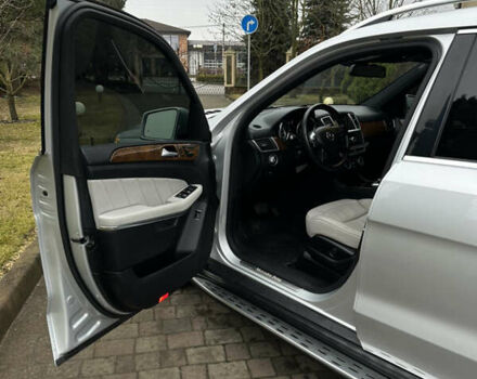 Серый Мерседес ГЛ-класс, объемом двигателя 3 л и пробегом 209 тыс. км за 26500 $, фото 30 на Automoto.ua