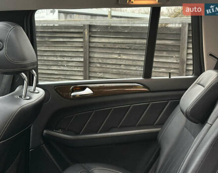 Серый Мерседес ГЛ-класс, объемом двигателя 3 л и пробегом 250 тыс. км за 24700 $, фото 66 на Automoto.ua