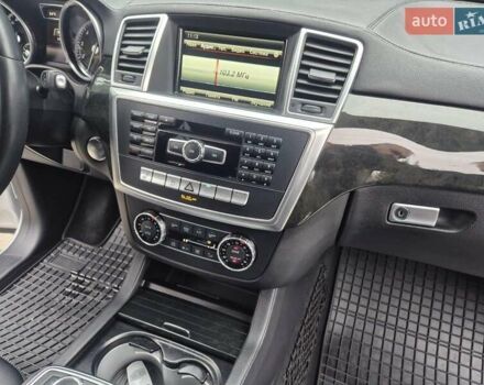 Серый Мерседес ГЛ-класс, объемом двигателя 3 л и пробегом 112 тыс. км за 22990 $, фото 29 на Automoto.ua