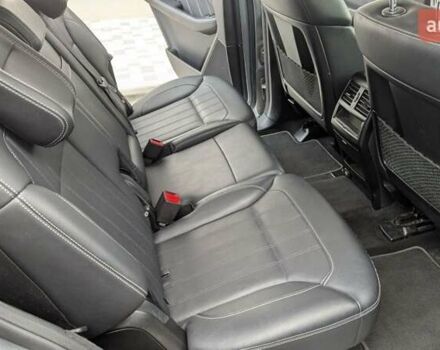 Серый Мерседес ГЛ-класс, объемом двигателя 3 л и пробегом 113 тыс. км за 30000 $, фото 17 на Automoto.ua