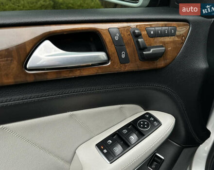 Серый Мерседес ГЛ-класс, объемом двигателя 3 л и пробегом 209 тыс. км за 26500 $, фото 31 на Automoto.ua