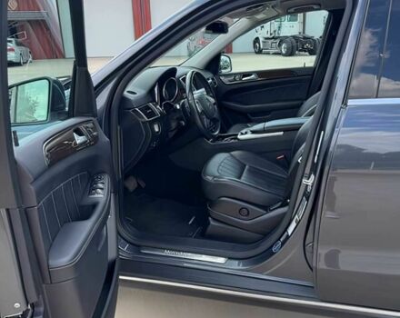 Серый Мерседес ГЛ-класс, объемом двигателя 3 л и пробегом 73 тыс. км за 13000 $, фото 8 на Automoto.ua
