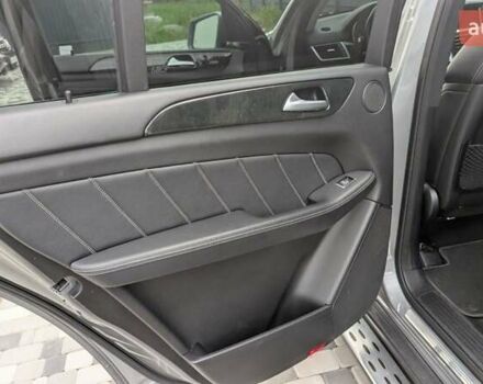 Серый Мерседес ГЛ-класс, объемом двигателя 3 л и пробегом 113 тыс. км за 30000 $, фото 12 на Automoto.ua