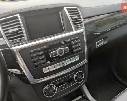 Серый Мерседес ГЛ-класс, объемом двигателя 3 л и пробегом 113 тыс. км за 30000 $, фото 10 на Automoto.ua